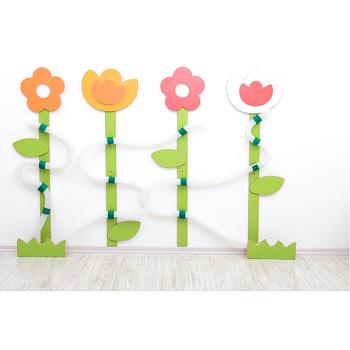 Wandapplikation mit Rohrpost, Blumenbeet