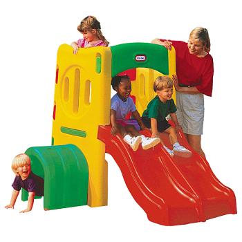 Turm mit Doppelrutsche