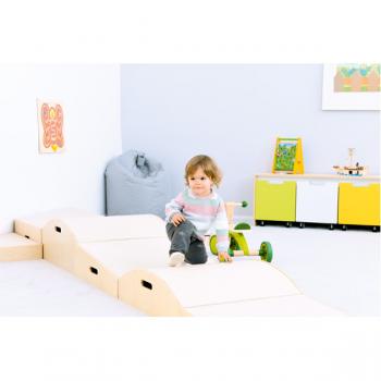 Quadratpodest Wölbung, Linoleum beige