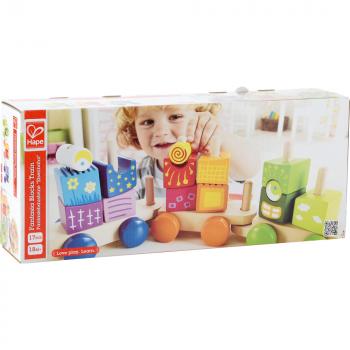 Waggons mit bunten Bausteinen