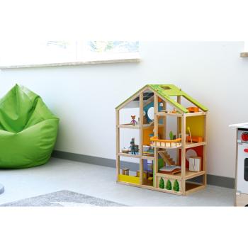 Geräumiges Puppenhaus mit Ausstattung