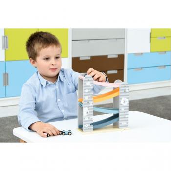 Holzrollbahn mit Autos