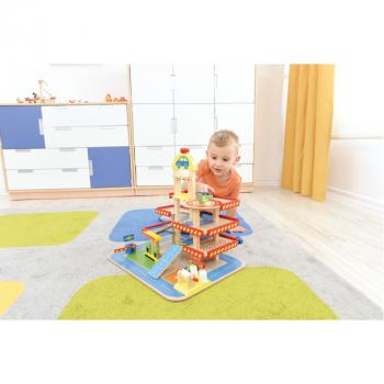 Buntes Holz-Parkhaus