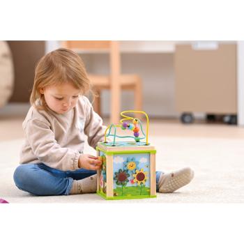 Würfel mit Labyrinth und Perlen