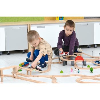 Holzeisenbahn, Grundset F, 277 Elemente