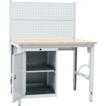 Schüler Werkbank mit Werkzeugwand und Schrank