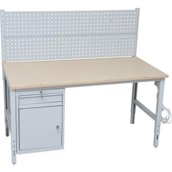 Lehrer Werkbank mit Werkzeugwand und Schrank