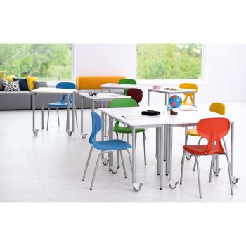 Mobilles Klassenzimmer (2) von Moove + Schulbänke