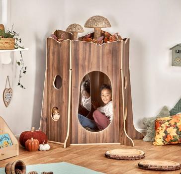 Baumstamm-Versteckhöhle