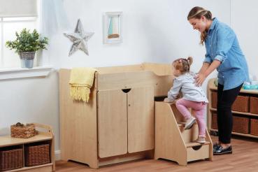 Natura Wickelkommode mit ausziehbarer Treppe