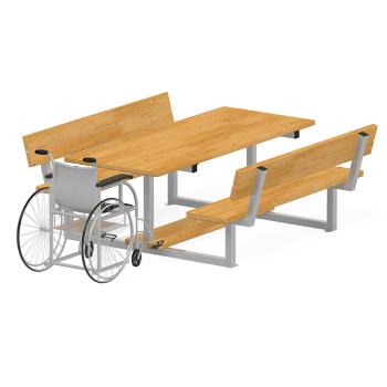 Sitzgruppe mit Rolliplatz