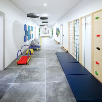 Korridor mit Fliegenteppich