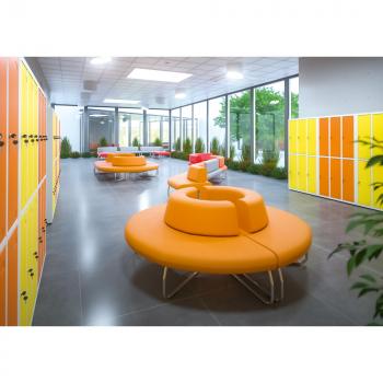 Garderobenraum mit Sitzen Flow