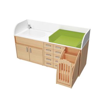 Wickelkommoden-Landschaft, T 75 cm, mit Badewanne, Treppe mit Tür