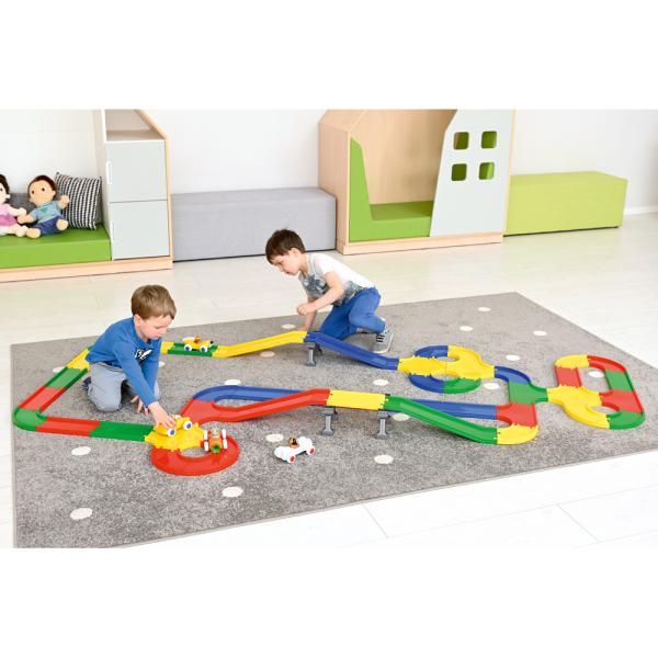 Fahrbahn, 14,2 m, mit Rampe