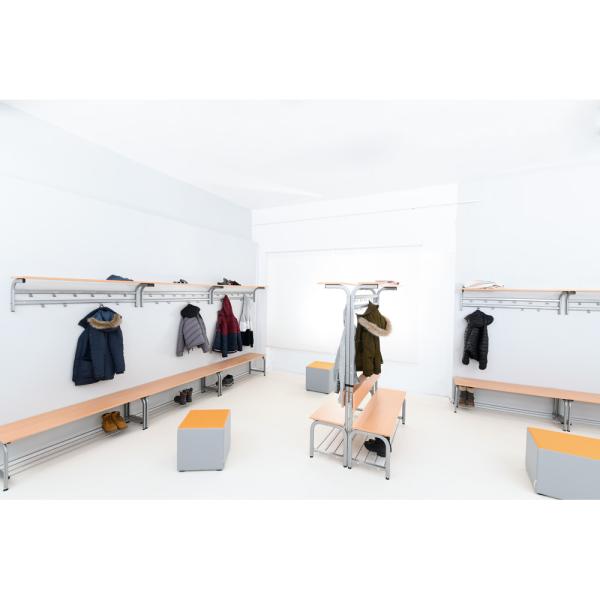 Garderobenbank mit Metallgestell