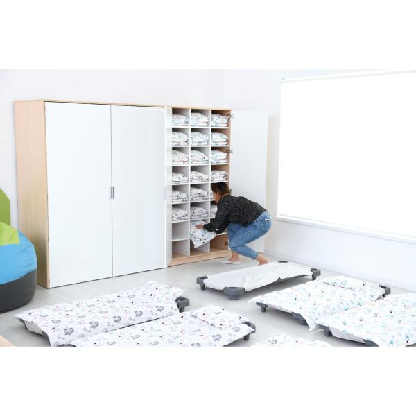 Quadro - Schrank für 24 Kindergartenbetten, Türen weiss