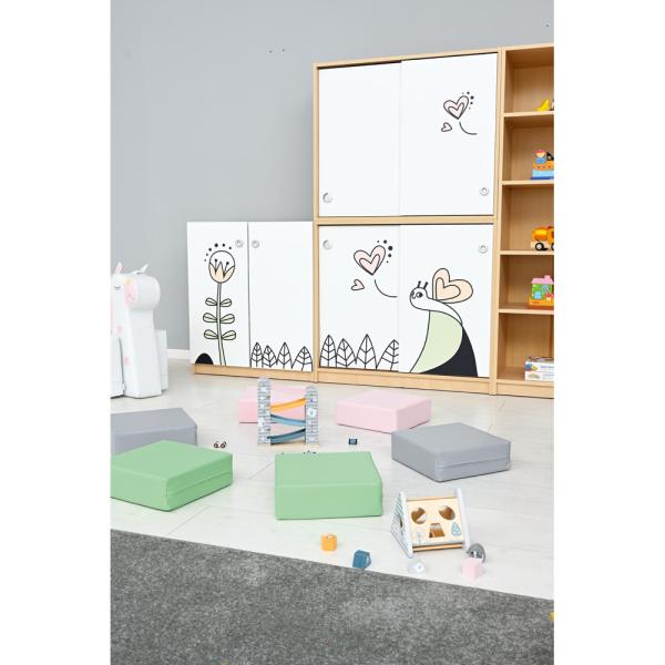 Phantasiewelt Schrank mit Tulpe