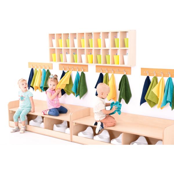 Grosses Hängeregal für 20 Zahnputzbecher