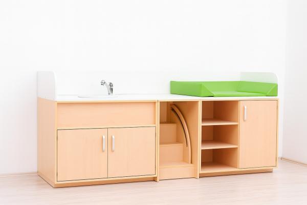 Wickelkommoden-Landschaft 3 mit Waschbecken
