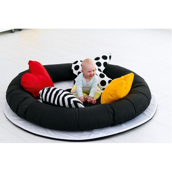 Matte KONTRASTE mit Kissen