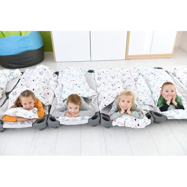 Kissen und Decke mit Bettwäsche, Tiere