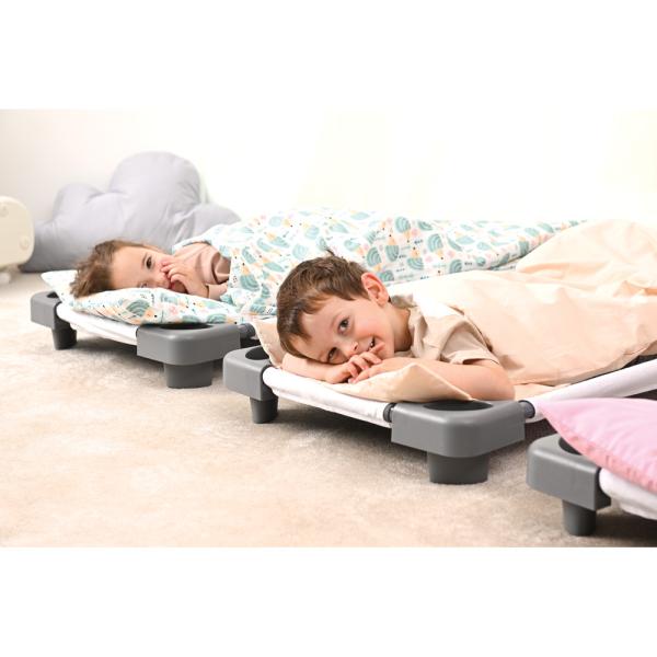 Bettwäscheset klein, mit Kissen und Decke, weiss mit Igelchen