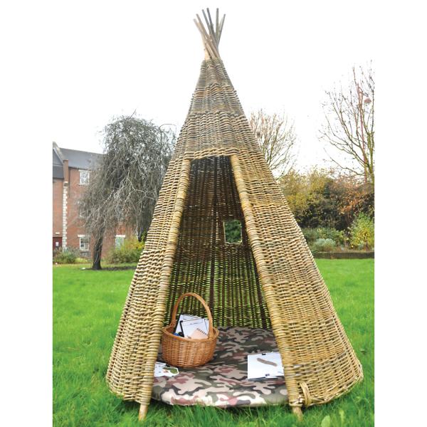 Cosy Wigwam aus Weidengeflecht