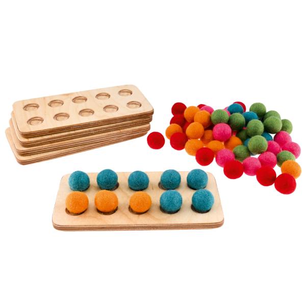 Sortiertafeln mit Filzkugeln zum Rechnenlernen