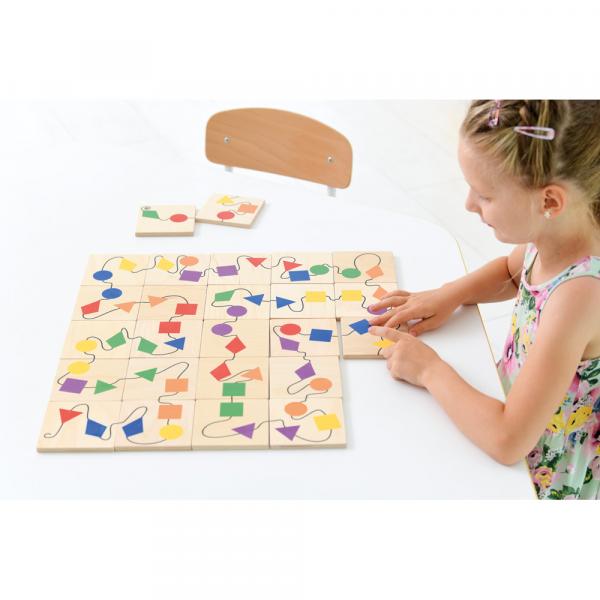 Dominospiel mit Formen und Farben