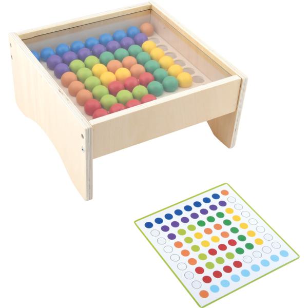 Mosaiktisch mit Kugeln