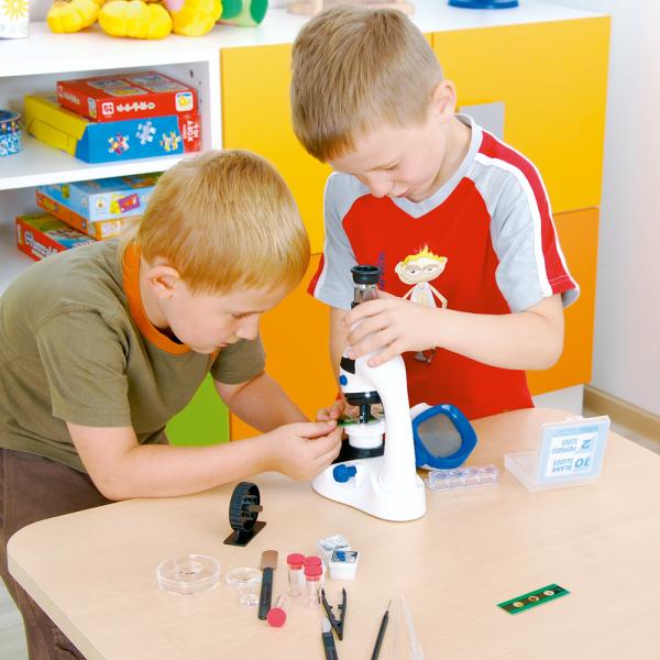 Mikroskop mit Zubehör