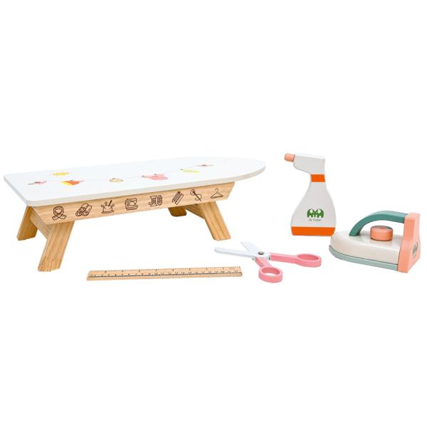 Bügelbrett mit Bügeleisen