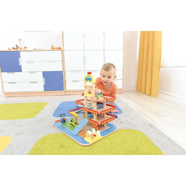 Buntes Holz-Parkhaus