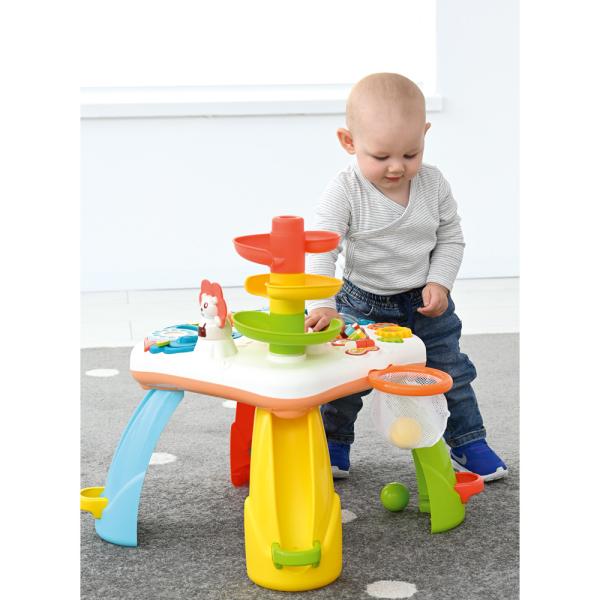Spieltisch mit Kugelbahn