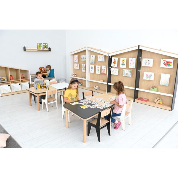 FLO Stuhl 1, SH 26 cm, schwarz