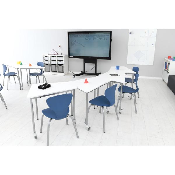 Mobilles Klassenzimmer (3) mit Schultischen Moove +