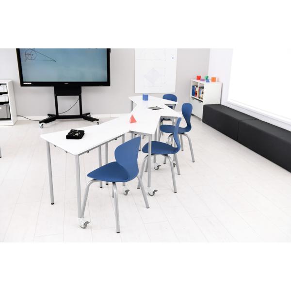 Mobilles Klassenzimmer (3) mit Schultischen Moove +