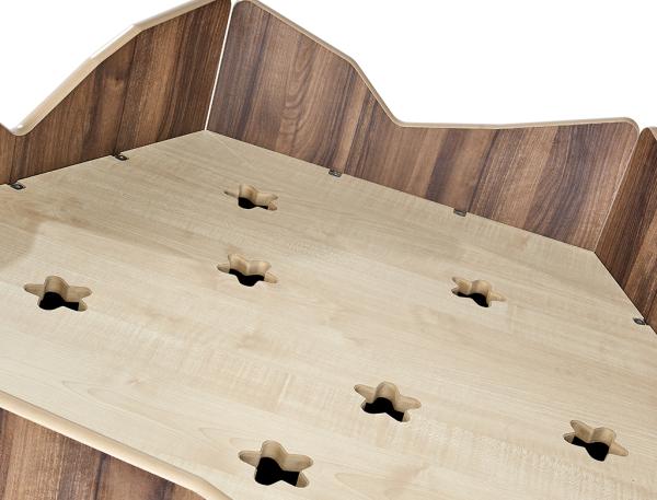 Baumstamm-Versteckhöhle