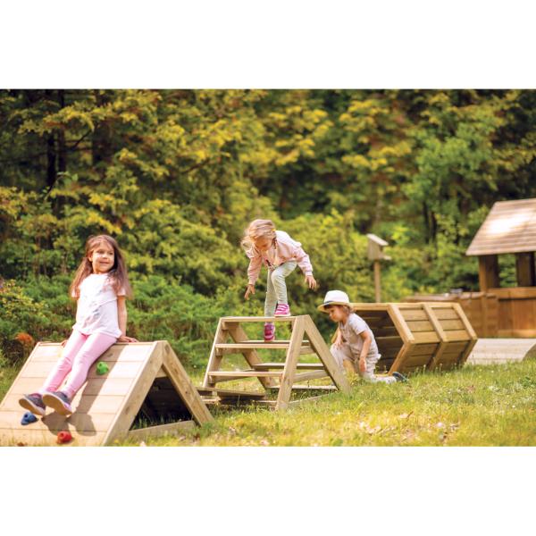 Terra Parcours - Treppe mit Einhängesteg