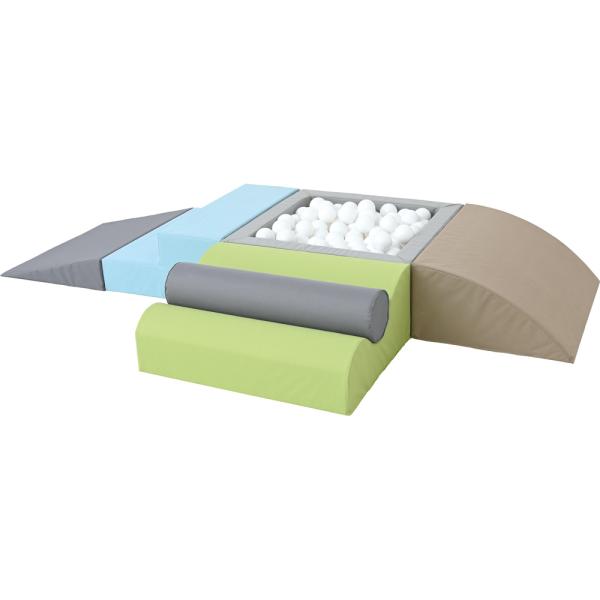 Ballbad quadratisch, mit Schaumstoffbausteinen