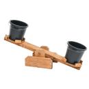 Riesige Waage aus Holz