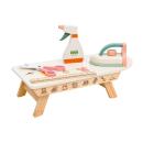 Bügelbrett mit Bügeleisen